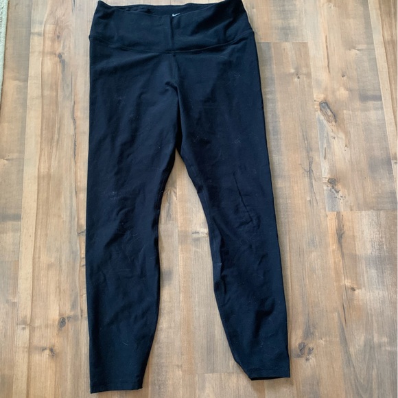 Black Nike leggings in XL. - Picture 4 of 4